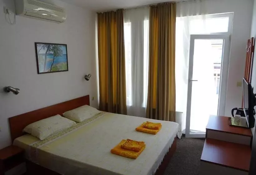 ペンション Dobrevi Guest House