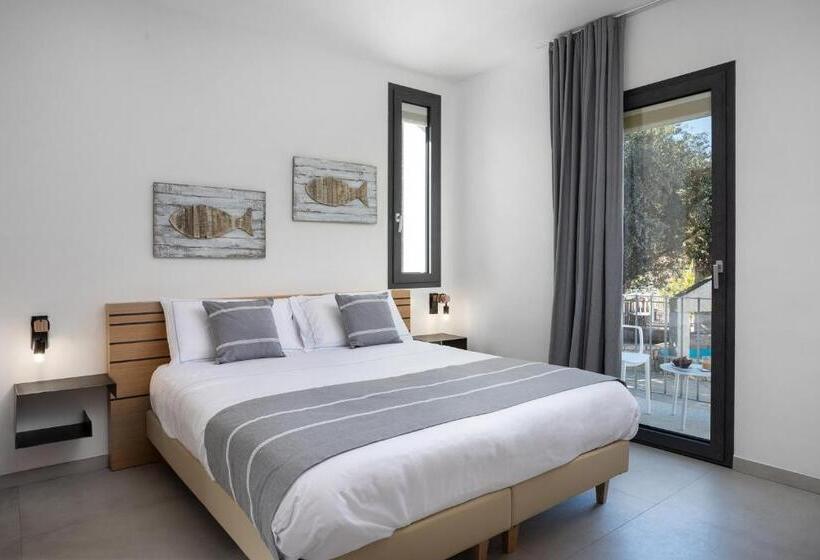 פנסיון The Square Cannigione