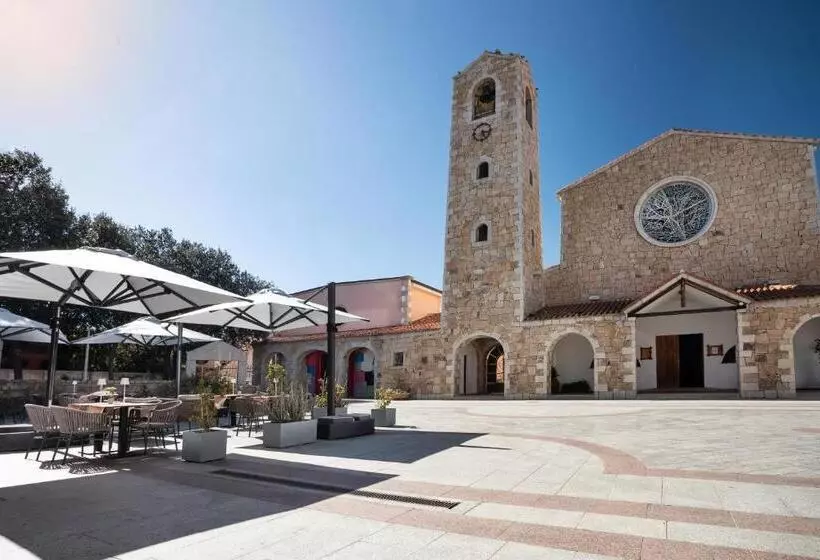 ペンション The Square Cannigione