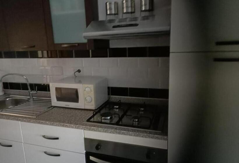 Modular King Suite Intera Suite 9 Posti Letto O Singole Camere Da 2 E 4 Posti Letto