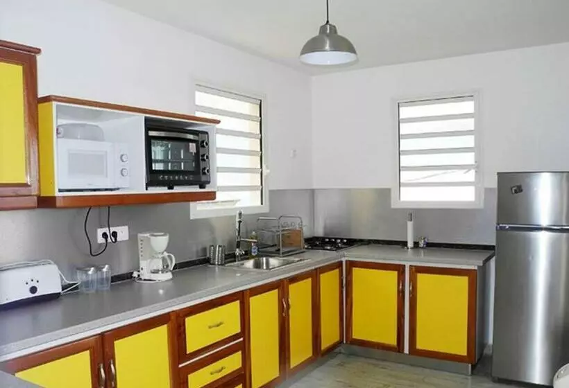 Appartement Charmant A Deshaies Vue Mer Et Jardin 70 M² Climatise