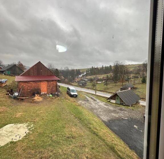 Pensionat карпатська ніч