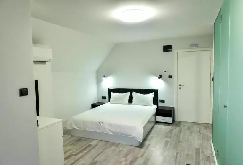 هتل стаи за гости десита