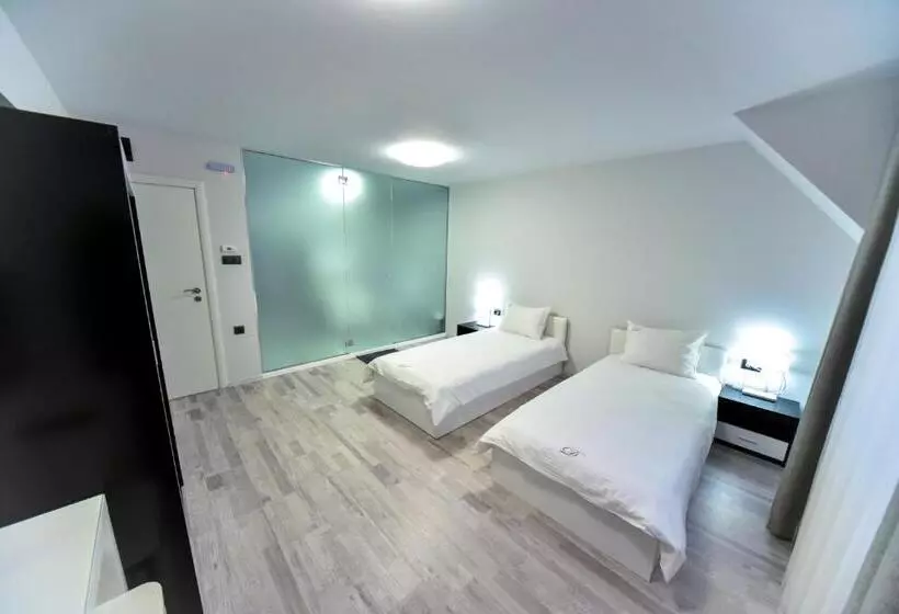 هتل стаи за гости десита