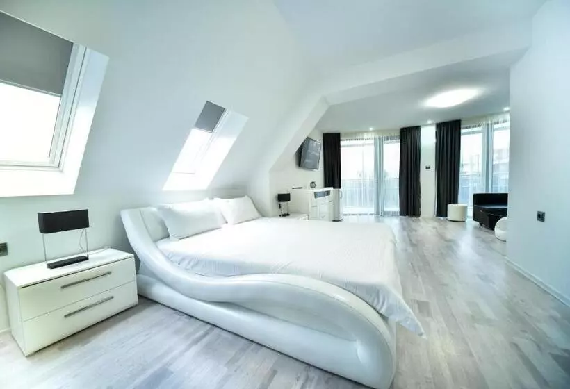 هتل стаи за гости десита