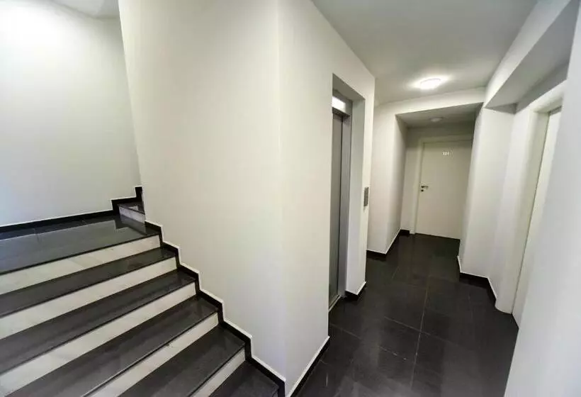 هتل стаи за гости десита