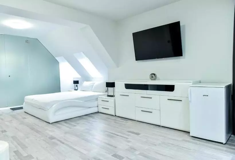 هتل стаи за гости десита