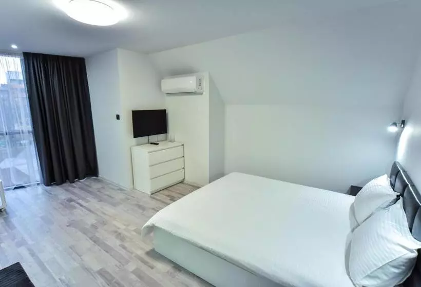 هتل стаи за гости десита