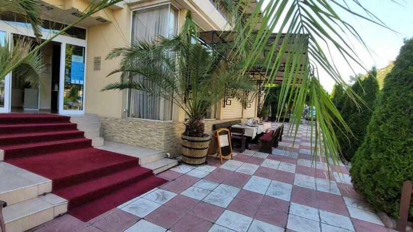 هتل семеен хотел империал