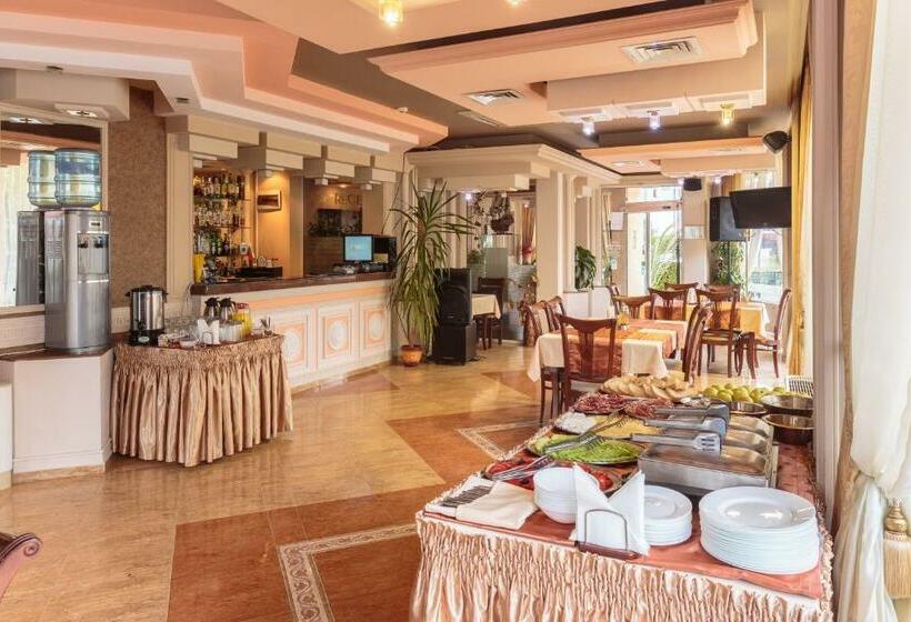 هتل семеен хотел империал