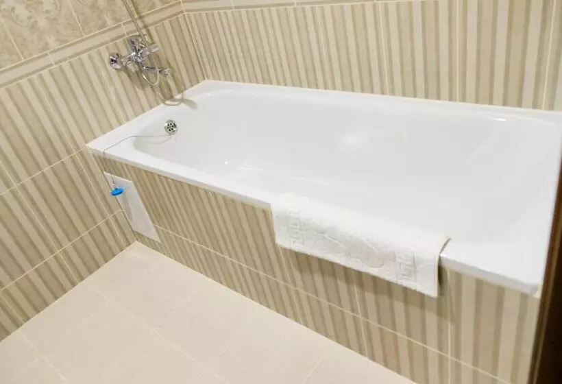 Hotelli оздоровчий комплекс гайки заїзд провулок сухий яр 12