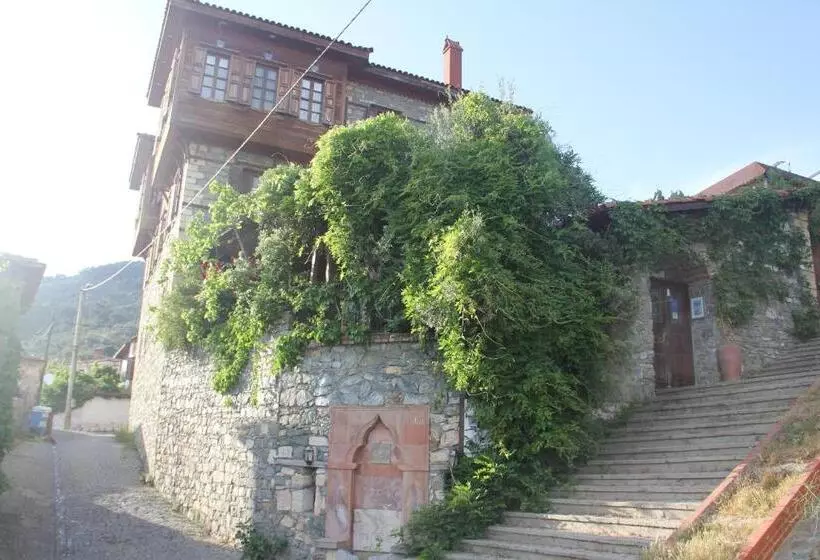 Hotelli Altın çeşmeli Konak