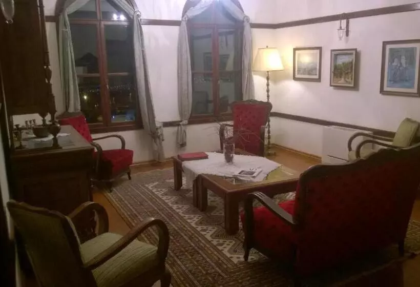 Hotelli Altın çeşmeli Konak