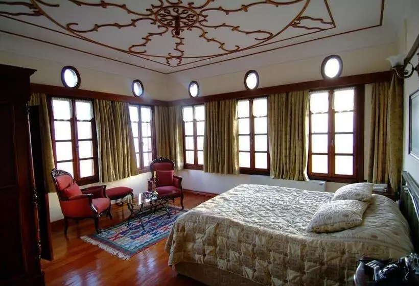 Hotelli Altın çeşmeli Konak