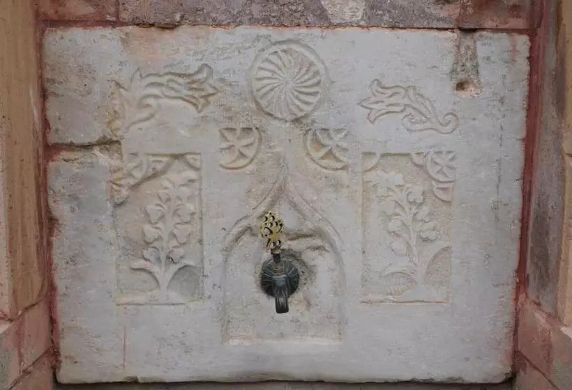 Hotelli Altın çeşmeli Konak