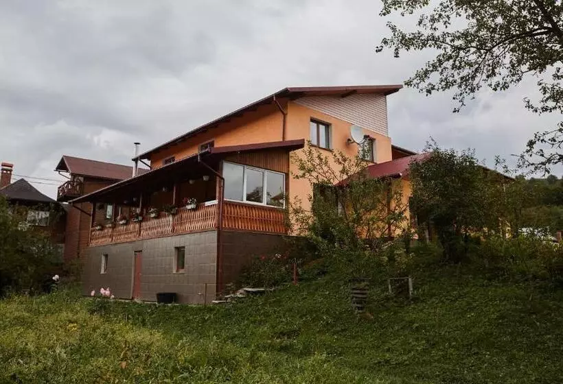 Majatalo захід сонця