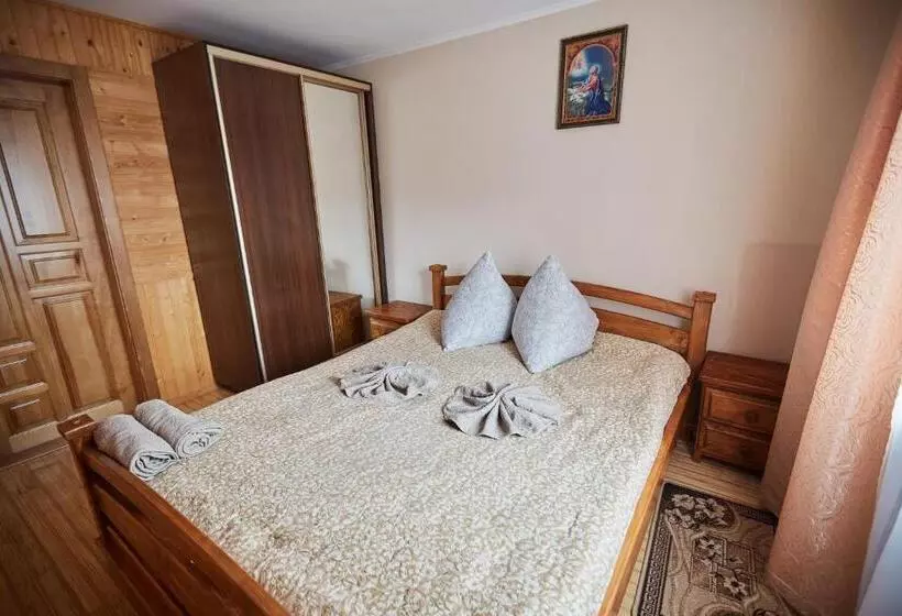 Majatalo захід сонця