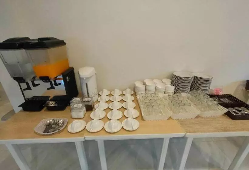 The Charlotte Smart Hotel Lopburi