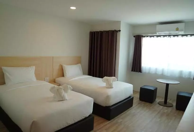 The Charlotte Smart Hotel Lopburi