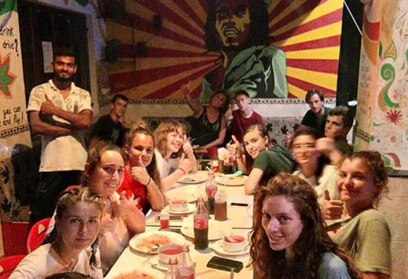 Friends Guest House & Hostel  Near Taj Mahal