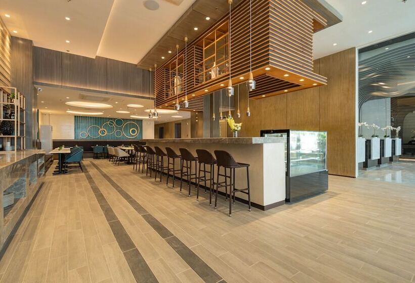 Bayfront Hotel Cebu Capitol Site