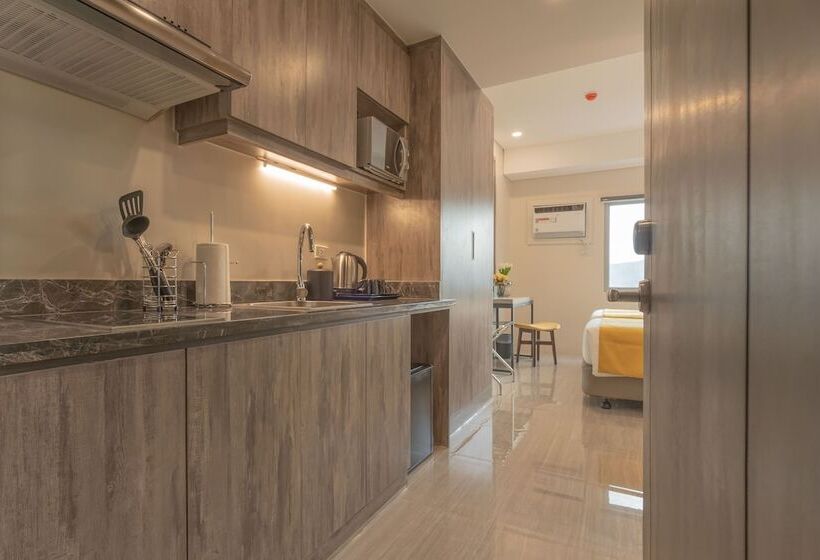 Bayfront Hotel Cebu Capitol Site