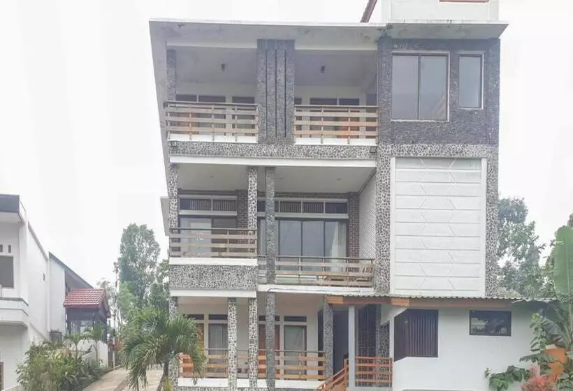 Hotelli Defada Village Bromo At Desa Wisata Bromo Mitra Reddoorz