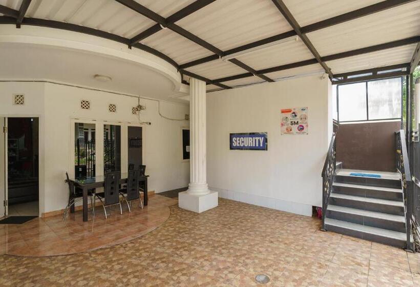 Szálloda Fast Hous Syariah Bogor Mitra Reddoorz