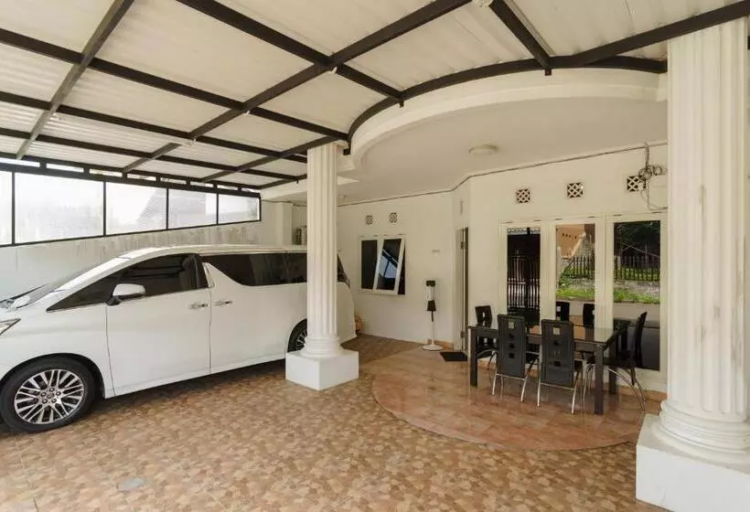 Hotelli Fast Hous Syariah Bogor Mitra Reddoorz