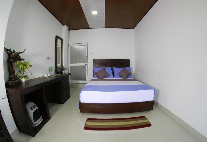 Hotel Punsisi Resort   Adam S Peak