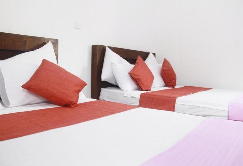 Hotel Punsisi Resort   Adam S Peak