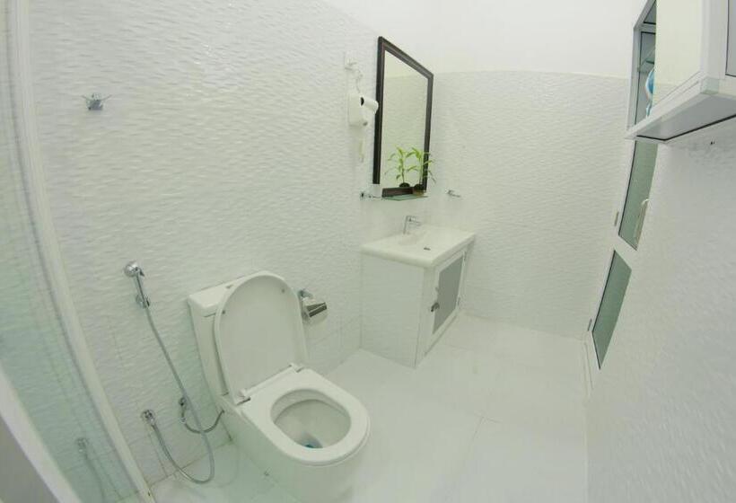 Hotel Punsisi Resort   Adam S Peak