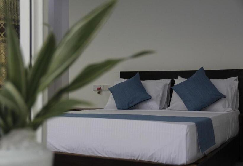 Hotel Punsisi Resort   Adam S Peak