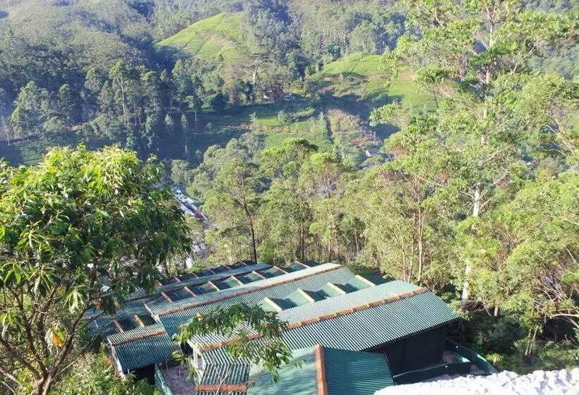 Hotelli Punsisi Resort   Adam S Peak