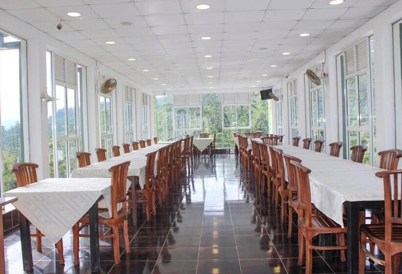 Hotel Punsisi Resort   Adam S Peak