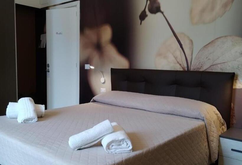 پانسیون Cconforthotels R&b Central Rooms   Self Check In