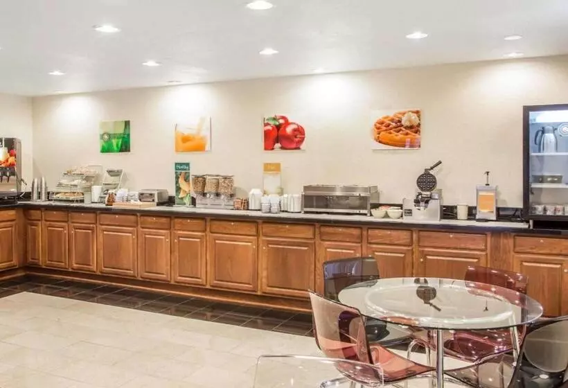 Retkeilymaja Quality Inn