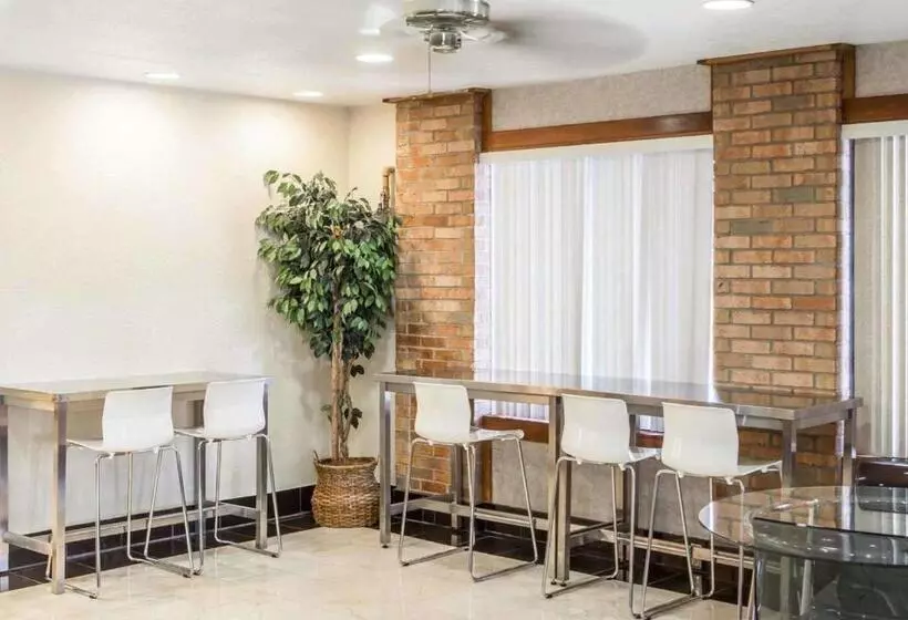 Retkeilymaja Quality Inn