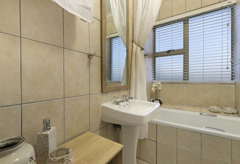 Big Bay Beach Club 21 By Hostagents