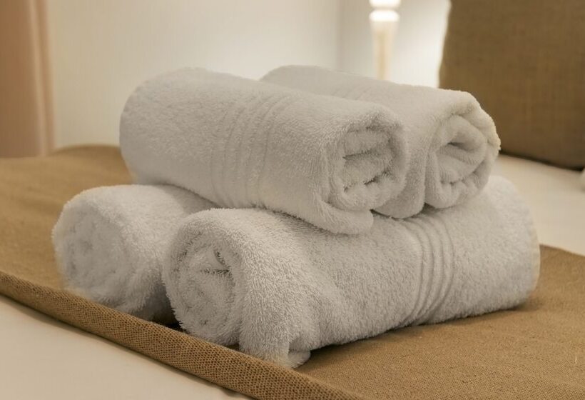 Big Bay Beach Club 21 By Hostagents