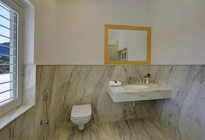 ホテル The Mount Bungalow Mount Abu