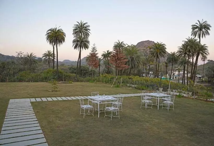 ホテル The Mount Bungalow Mount Abu