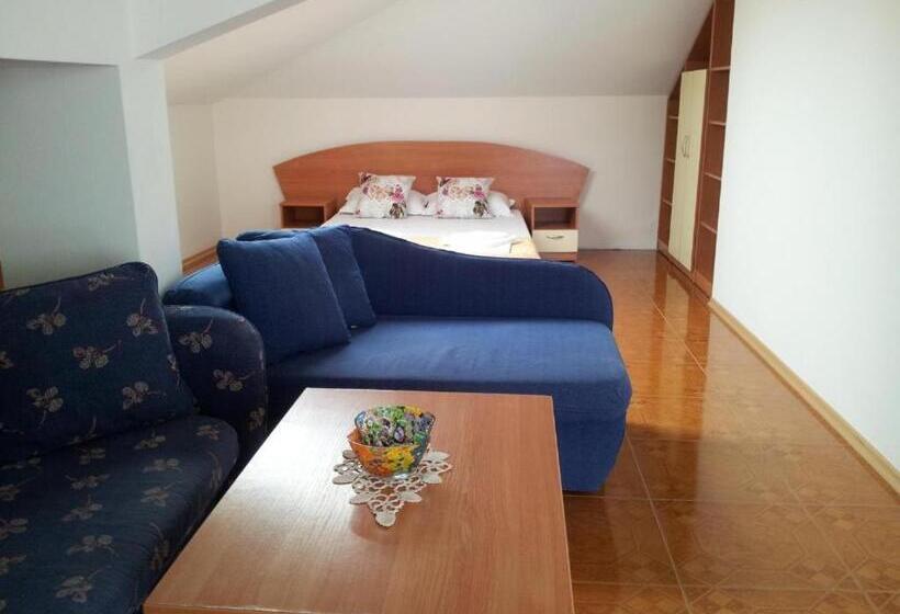 پانسیون Villa Diana