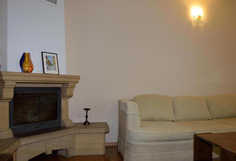 پانسیون Villa Diana