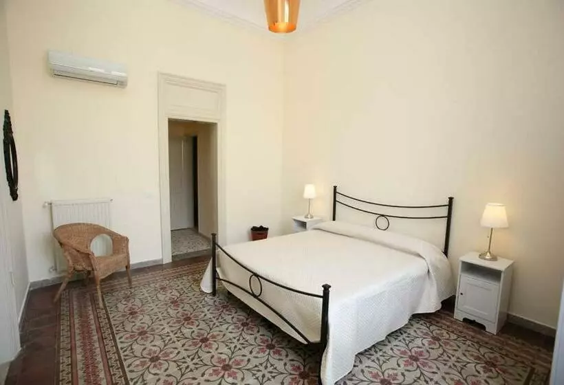 تختخواب و صبحانه Alla Busiata