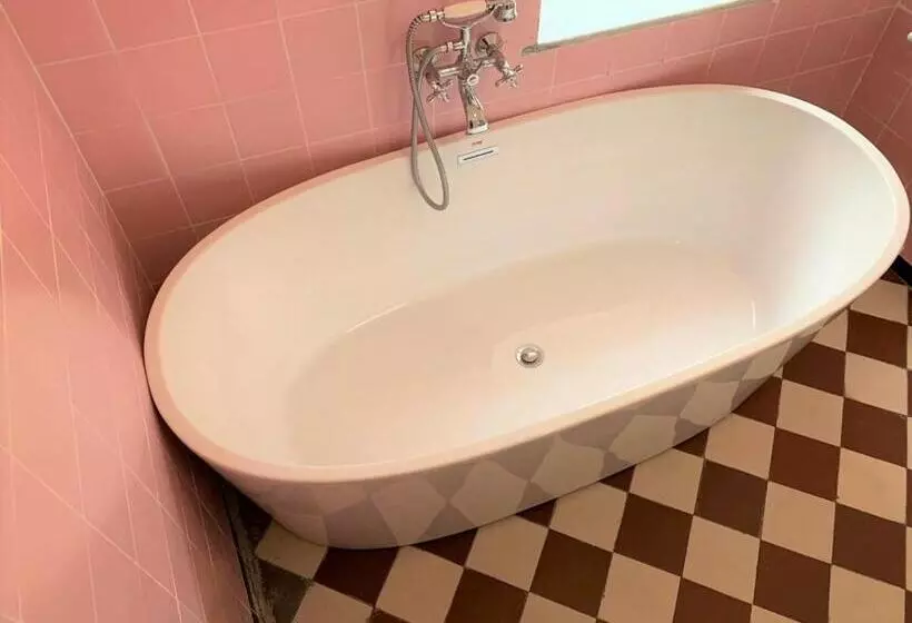 تختخواب و صبحانه Le Coccole