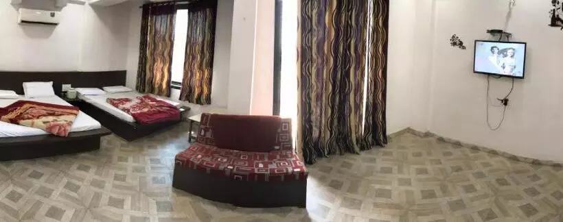 ホテル Hari Darshan