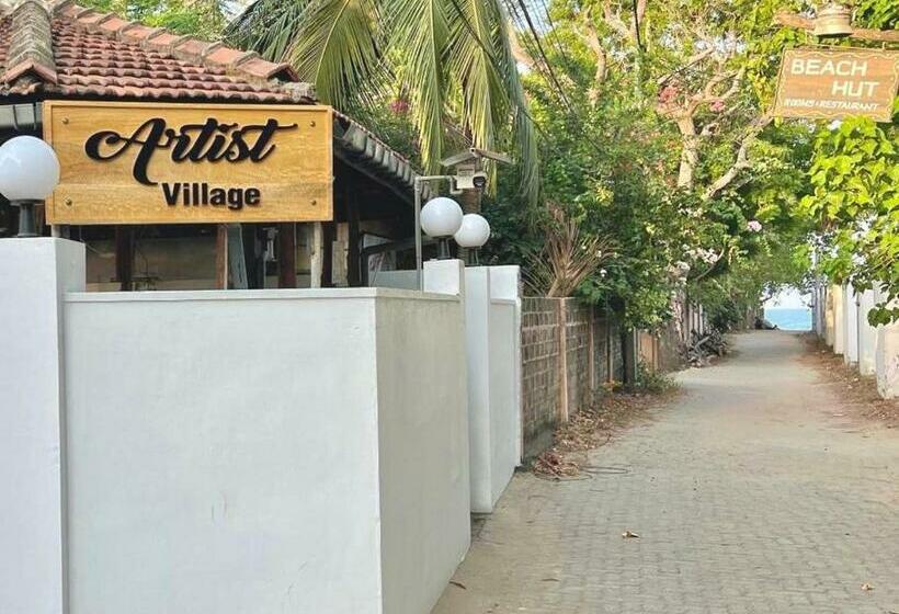پانسیون Artist Village