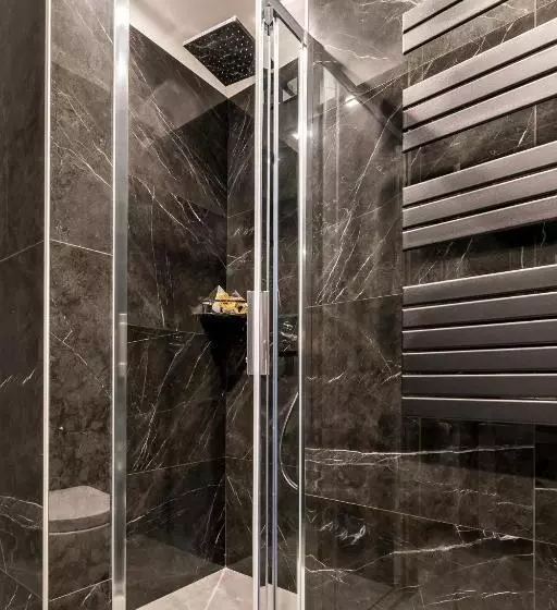 پانسیون Benso Rooms