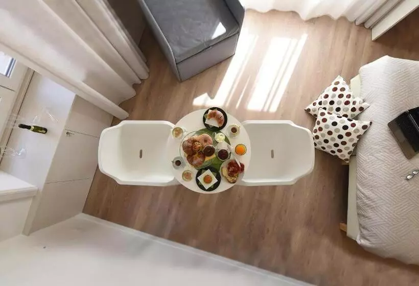 پانسیون Nicola S Luxury Rooms